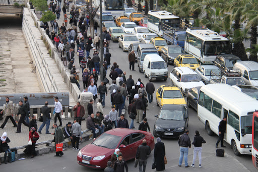 ضربت أزمة محروقات أكبر المدن الواقعة تحت سيطرة نظام الأسد بعد قرار بتخفيض كميات البنزين المخصصة للسيارات لحين وصول توريدات نفطية.