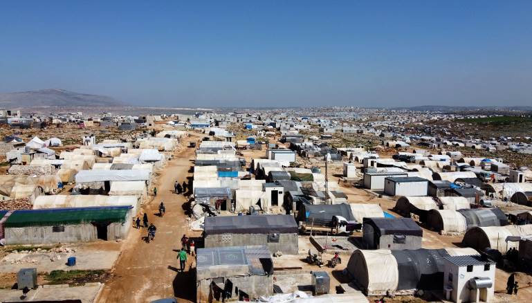 بعد انعقاد مؤتمر بروكسل للمانحين الدوليين بخصوص سورية، تعهدت عدة دول وكيانات مشاركة في المؤتمر بتقديم مساعدات للسوريين بما يقدر بـ 6.4 مليار دولار، وذلك ضمن مساعدات إنسانية للسوريين في الداخل السوري والخارج.