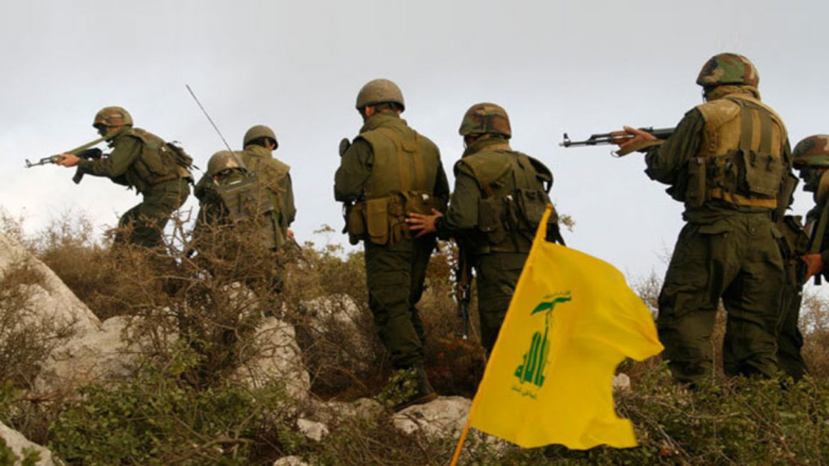 كشف مصدر إعلامي عن ضغوط تمارسها مليشيا حزب الله اللبناني على أهل القصير بريف حمص من أجل شراء أراضيهم منهم.