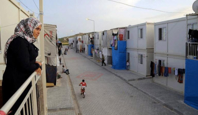 أعلن الاتحاد الأوروبي عن عزمه تقديم مساعدات مالية للاجئين السوريين الذين تستضيفهم تركيا منذ سنوات.