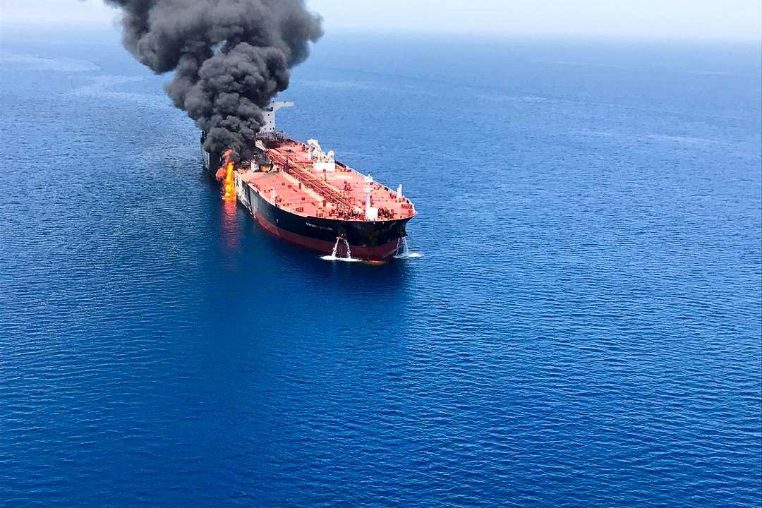   أفادت مصادر إعلامية بأن سفينة إيرانية تعرضت يوم أمس الثلاثاء لهجوم إسرائلي قبالة سواحل إريتريا غرب اليمن في البحر الأحمر.