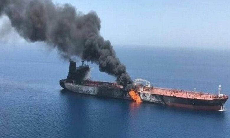 كشفت مصادر إعلامية إيرانية عن الهجوم الذي تعرضت له ناقلة نفط إيرانية يوم أمس السبت، التي كانت ترسو بالقرب من ميناء بانياس على السواحل السورية.