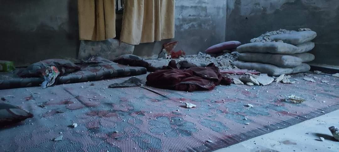 قصفت ميلشيات الأسد المتمركزة في الفوج 46 بريف حلب شمال غرب سورية اليوم السبت مدينة الأتارب، ما أسفر عن استشهاد امرأة وطفل وإصابة عدد آخر من المدنيين
