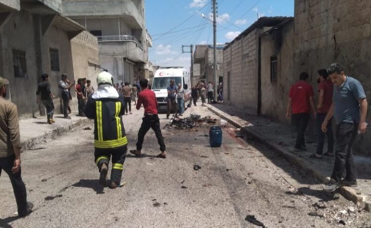 قال ناشطون: " إن ثلاثة مدنيين قتلوا في حصيلة أولية، وأصيب آخرون جراء انفجار دراجة نارية مفخخة في مدينة جرابلس بريف حلب الشرقي."