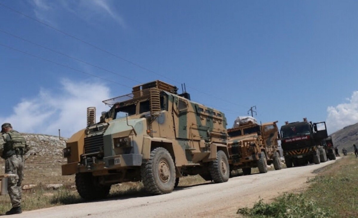 تعرضت القوات التركية في محافظة إدلب لاستهدافين في وقت متأخر من ليل أمس الجمعة، بالقرب من مدينة إدلب.