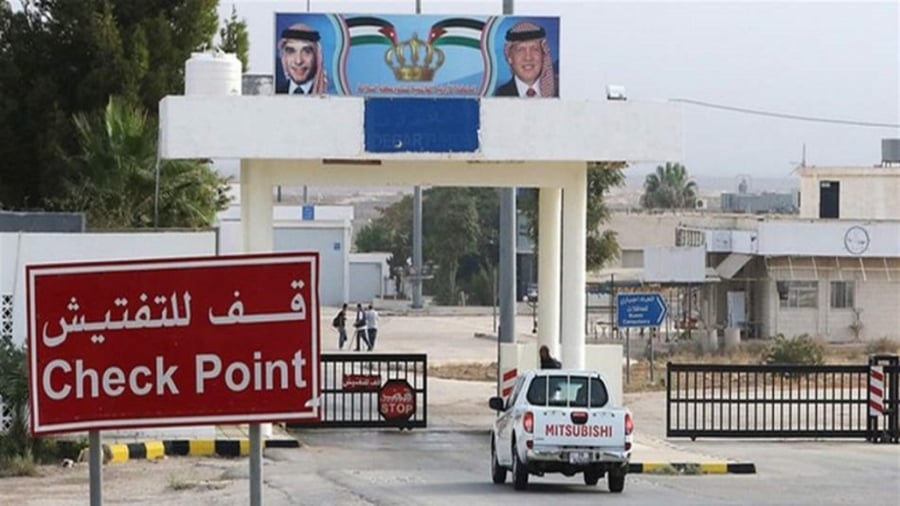 أعلنت وزارة الداخلية الأردنية عن إعادة افتتاح معبرين حدوديين، أحدهما معبر نصيب مع سورية ومعبر مع السعودية، وذلك بعد إغلاقهما قبل تسعة أشهر بسبب فيروس كورونا.