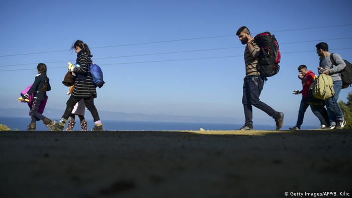 كشفت دراسة جديدة أن ثلثي سكان العاصمة السورية دمشق يرغبون بالهجرة خارج البلاد.