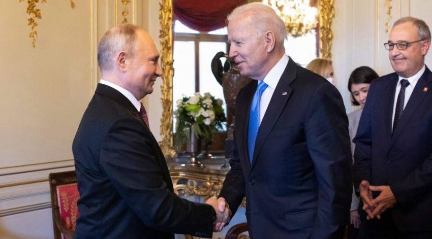 كشفت مصادر إعلامية عن صفقة وُقعت بين الرئيسين الأمريكي جو بايدن والروسي فلاديمير بوتين، بخصوص سورية وذلك خلال القمة التي جرت بينهما مؤخراً.