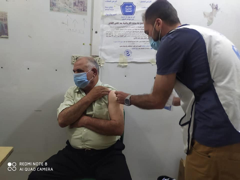 سجلت المحافظات السورية 128 إصابة جديدة بفيروس كورونا خلال 24 ساعة الماضية، نصفها في المناطق المحررة مع تركز الوفيات بمناطق نظام الأسد.