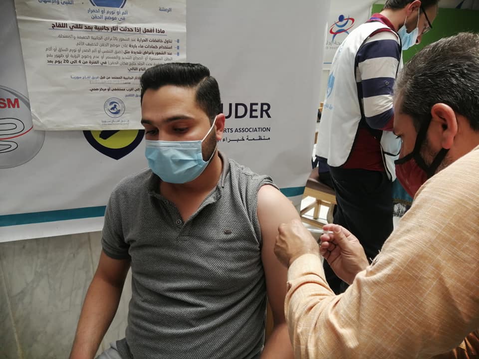 انطلقت صباح اليوم حملة التلقيح ضد فيروس كورونا covid-19 لأصحاب الأمراض المزمنة في محافظة إدلب وريفها.