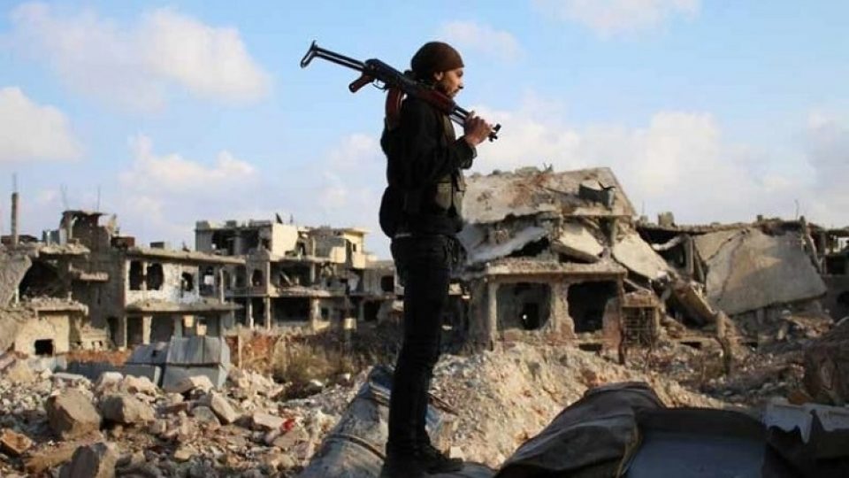 أعلنت لجان التفاوض الممثلة لأهالي درعا التوصل لبوادر مبدئية للحل مع نظام الأسد، بالتزامن مع حالة من التوتر تعيشها المحافظة منذ أيام.