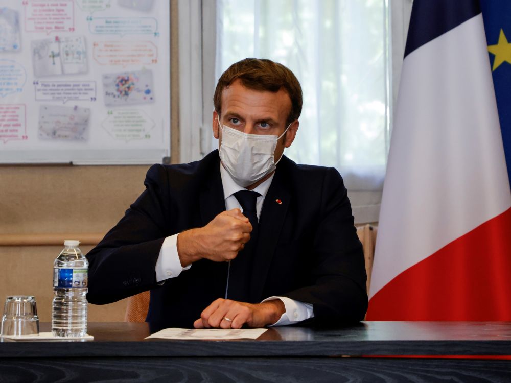 انتقد الائتلاف الوطني السوري لقاء الرئيس الفرنسي (إيمانويل ماكرون) بوفد من الإدارة الذاتية التابعة لقسد في العاصمة الفرنسية باريس.