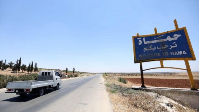وقع انفجار في أحد مستودعات الذخيرة التابعة لنظام الأسد عند مدخل مدينة حماة الجنوبي على الطريق الواصل بين محافظتي حماة وحمص، ما أدى إلى وقوع قتلى وجرحى