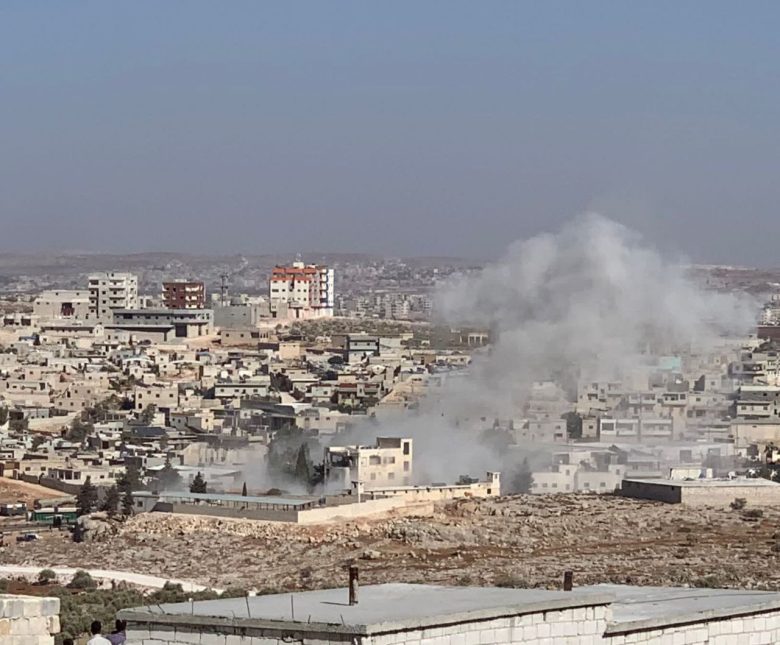 ارتقى أربعة مدنيين وأصيب آخرون بجروح بقصف مدفعي لقوات الأسد والميلشيات التابعة له، استهدف مدينة سرمدا الحدودية مع تركيا بريف إدلب الشمالي.
