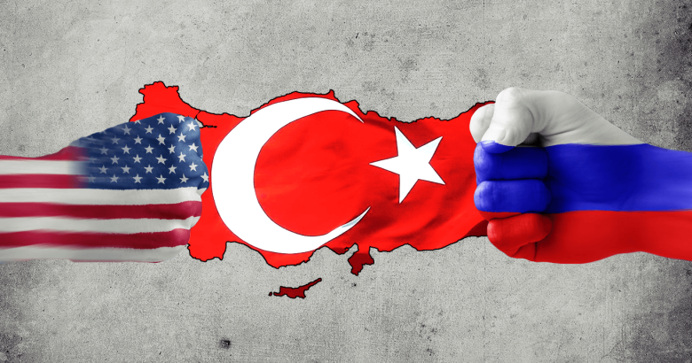 كشف باحث سياسي سوري معارض عن سبب تصعيد الخطاب التركي، وحدة التصريحات ضد الولايات المتحدة الأمريكية وروسيا بخصوص الوضع في سورية.