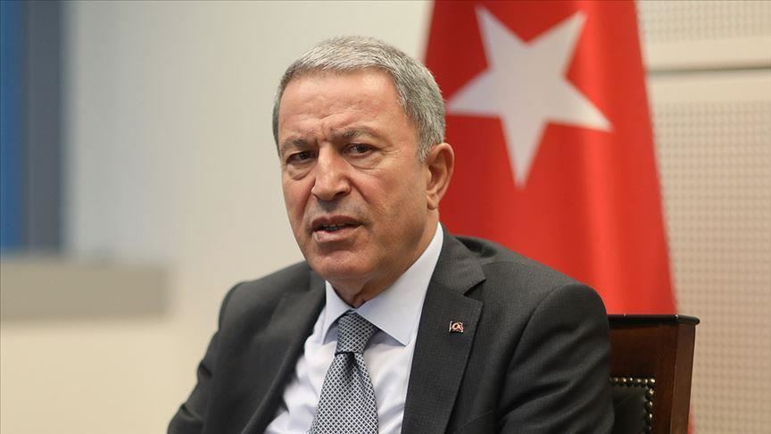 قال وزير الدفاع التركي خلوصي أكار: إن بلاده ستفعل ما يلزم في الزمان والمكان المناسبين، ضد التنظيمات الإرهابية في شمال سورية.