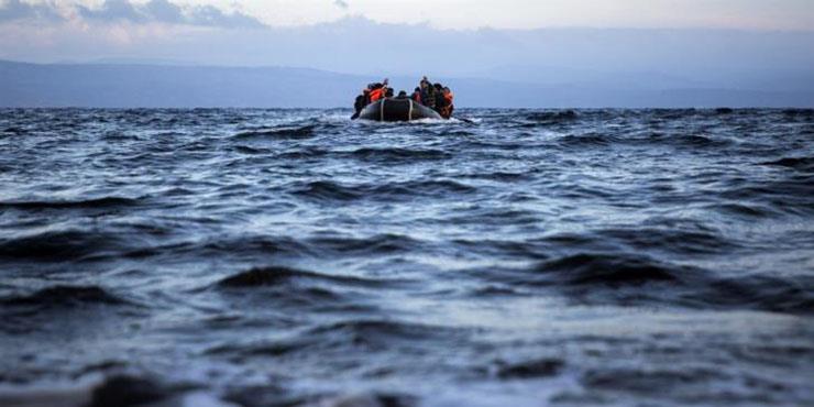 ضبطت السلطات اللبنانية مركبًا بحريًا على متنه 13 لاجئًا غالبيتهم من السوريين، كان قد فُقد الاتصال بهم منذ مايقارب أربعة أيام في عرض البحر، ليصل مؤخرًا قرب سواحل مدينة طرابلس اللبنانية.