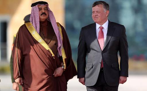 ناقش الملك الأردني عبد الله الثاني ونظيره الملك البحريني حمد بن عيسى آل خليفة، تطورات الأوضاع في سورية وعدة ملفات إقليمية.