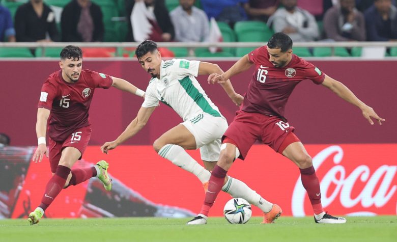 انتهى دور نصف النهائي ببطولة كأس العرب المقامة في دولة قطر مساء أمس الأربعاء بتأهل المنتخبين التونسي والجزائري إلى المباراة النهائية للبطولة.