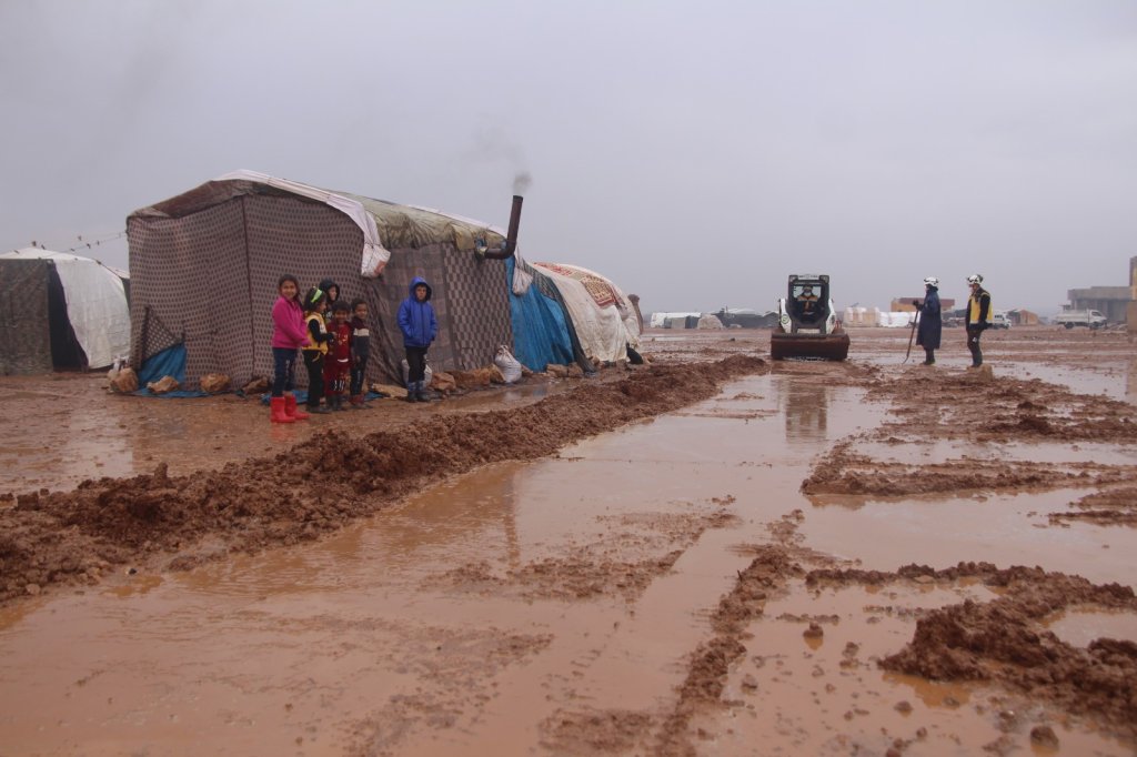 أكثر من 2 مليون نازح في الشمال السوري عاجزون عن تأمين احتياجاتهم اليومية